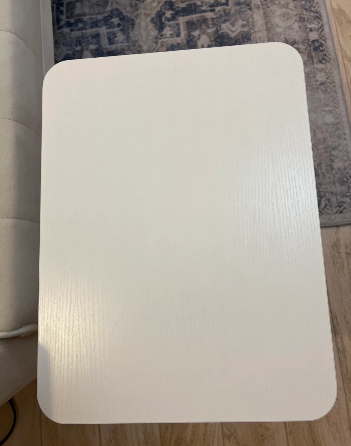 White End Table with Wooden Legs - photo 3