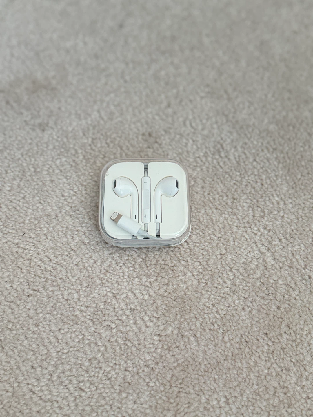 Apple EarPods with Lightning Connector - photo 2