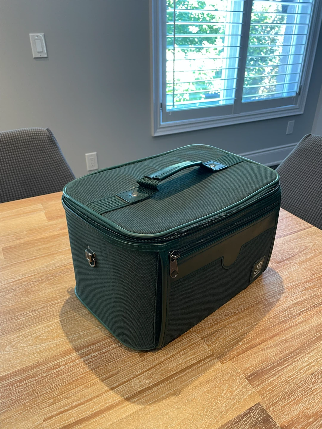 JB cosmetic train case with mirror
