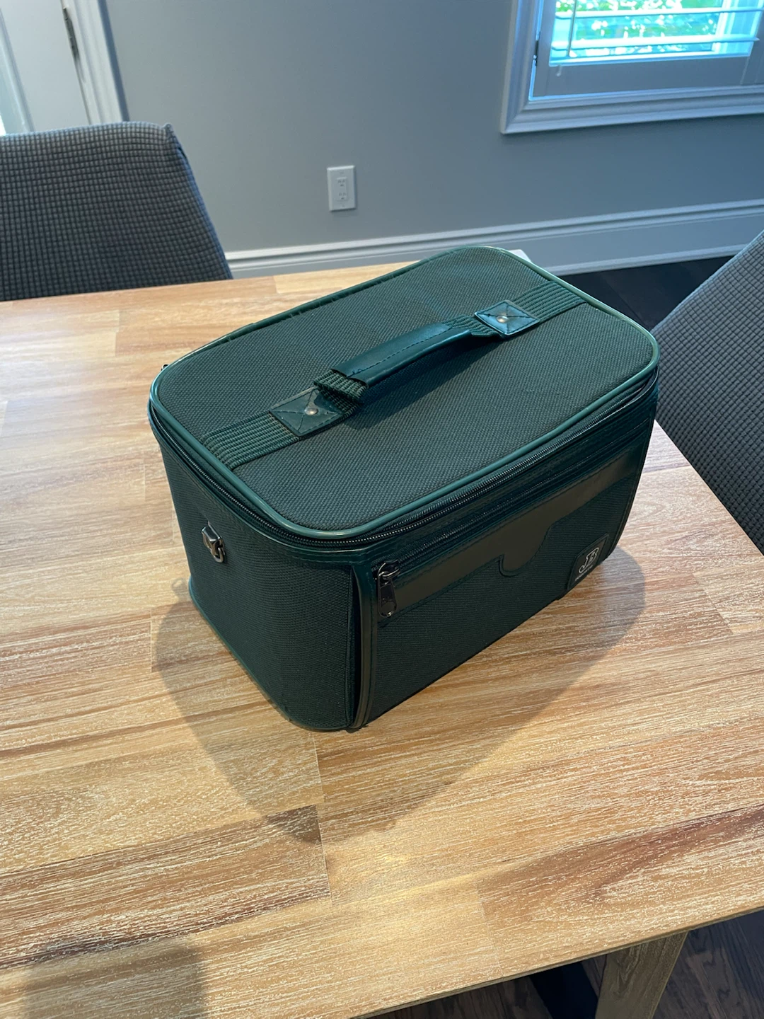 JB cosmetic train case with mirror - photo 4