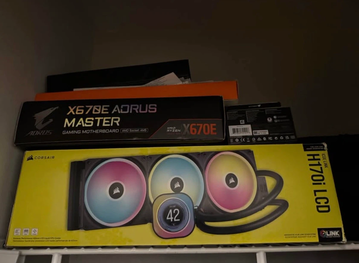 Corsair H170i LCD AIO 420mm and few computer fans for trade
