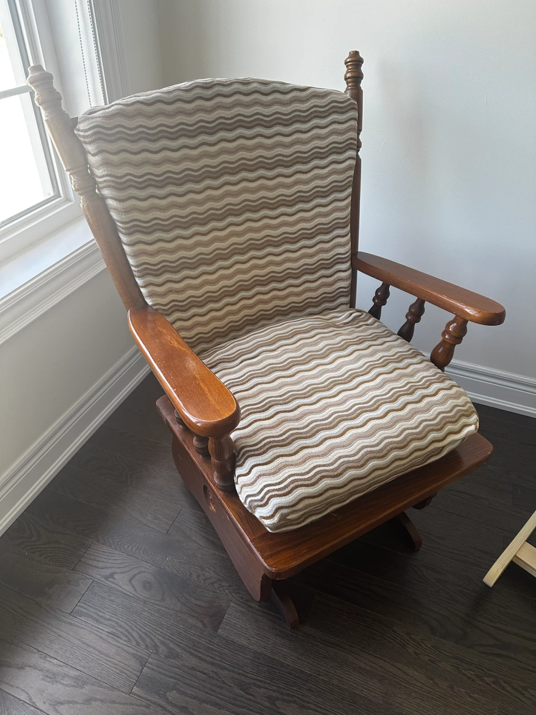 MOVING SALE ** rocking chair/glider