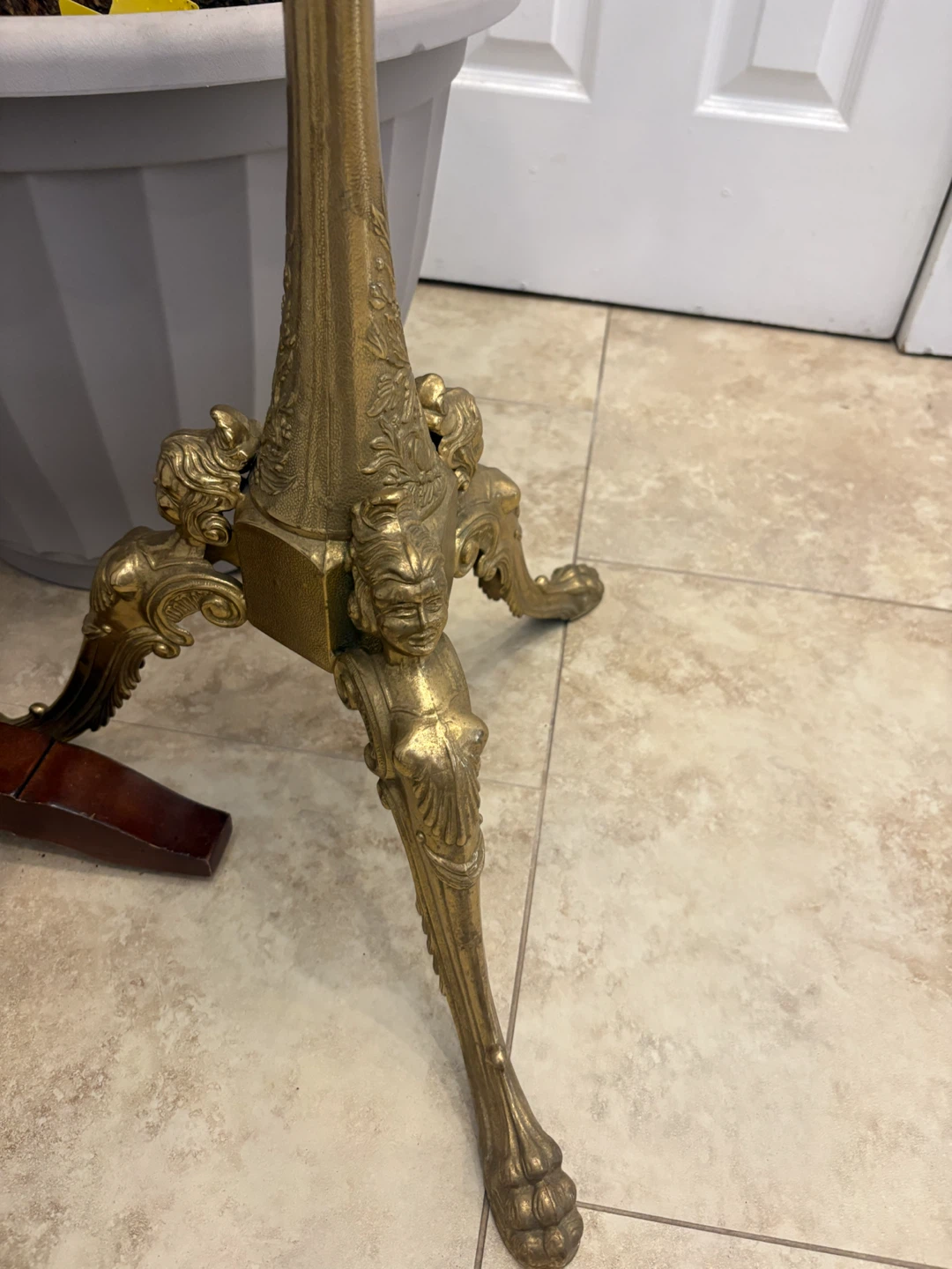 Ornate Brass Coat Rack with Onyx Accents - photo 5