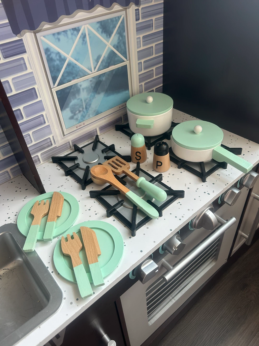Wooden Play Kitchen Accessory - Little Chef Frankfurt