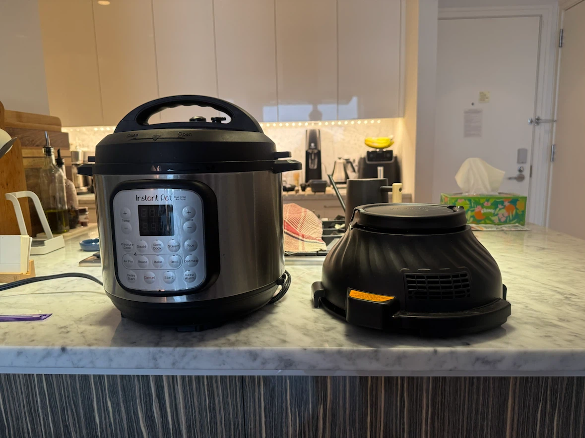 instant pot with air fryer lid - photo 3