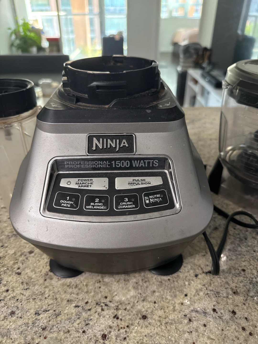 Ninja Professional 1500 Watts Blender - photo 2