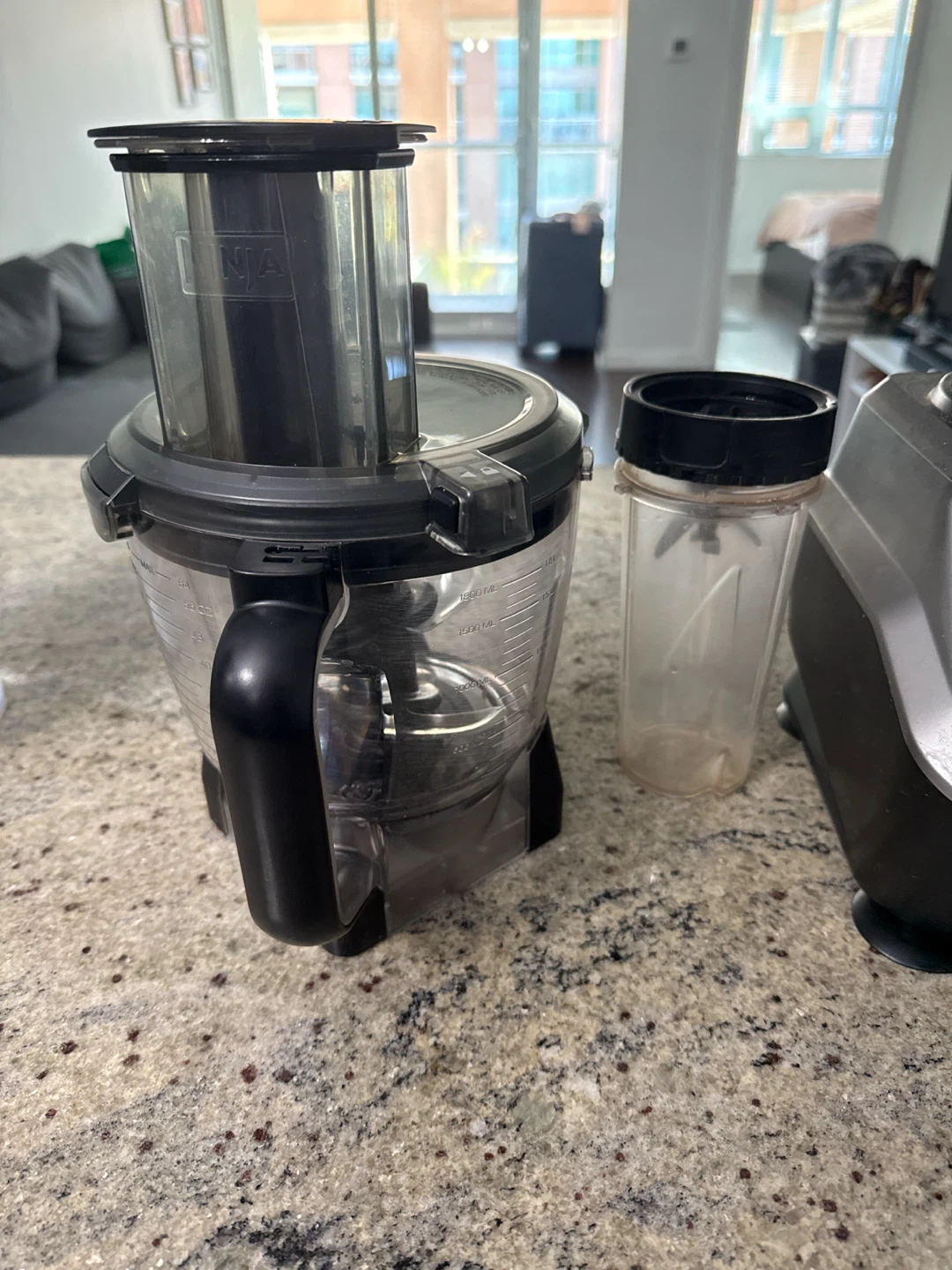 Ninja Professional 1500 Watts Blender - photo 3