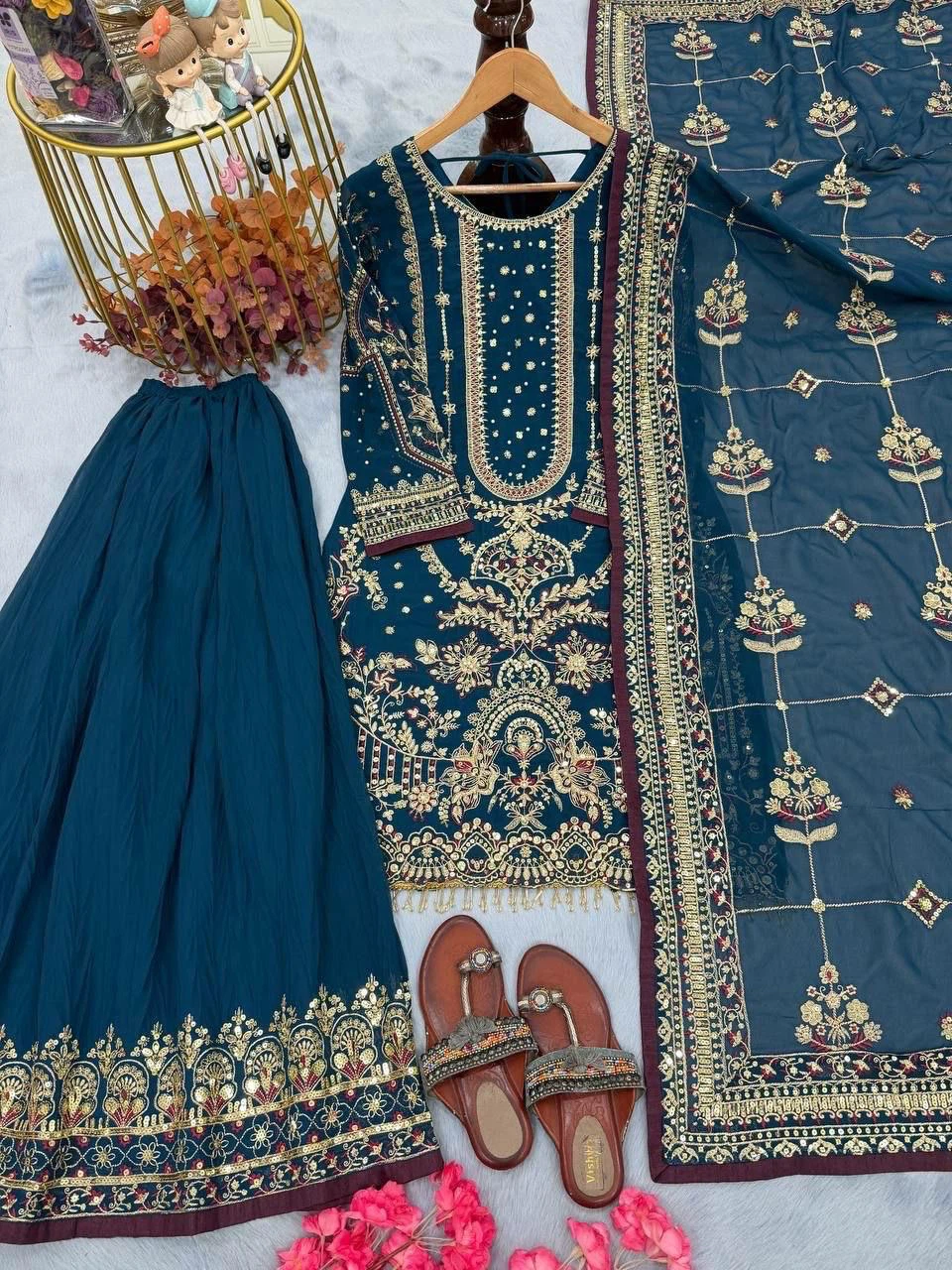 Embroidered Teal and White Kurti Skirt and Dupatta Set - photo 2