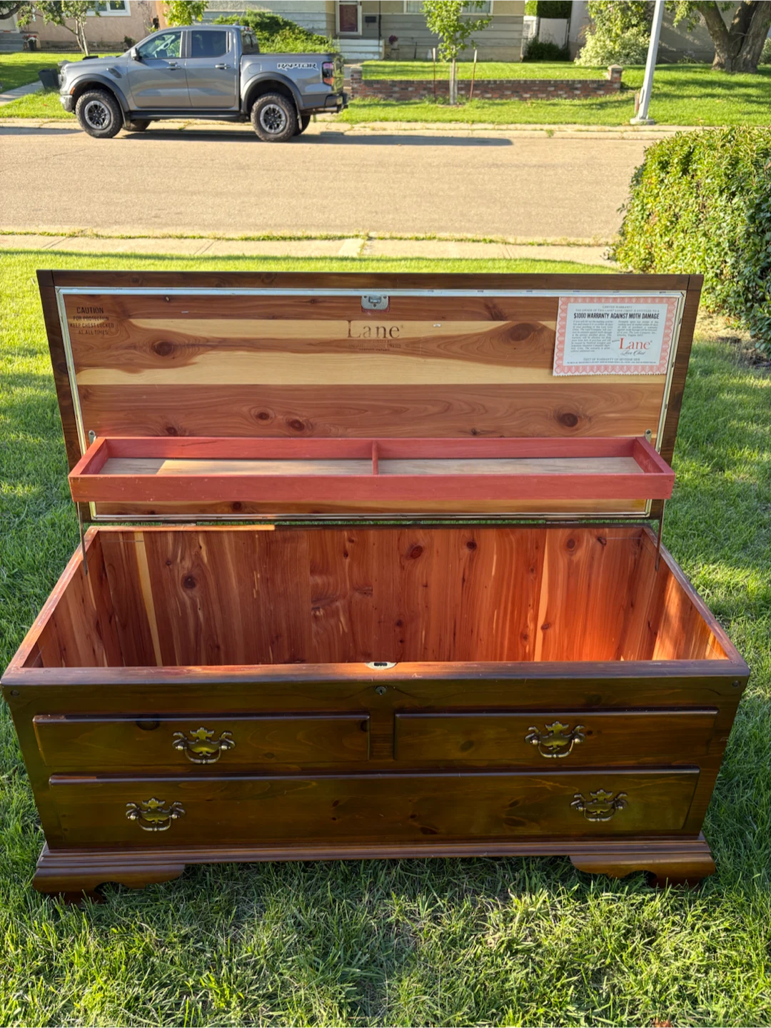 Vintage Lane Cedar Hope Chest  – Solid Cedar – Made in Canada