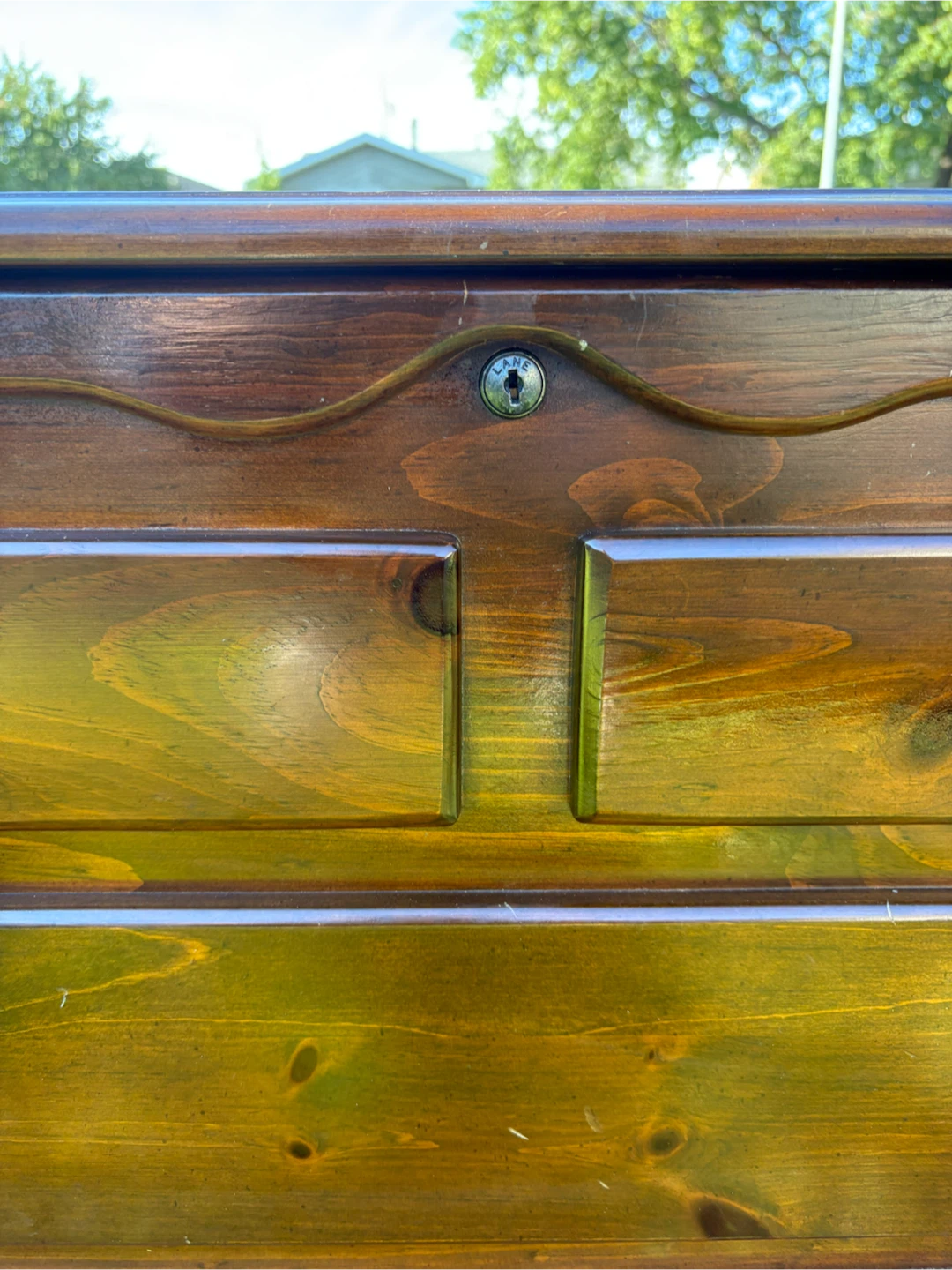 Vintage Lane Cedar Hope Chest  – Solid Cedar – Made in Canada - photo 5