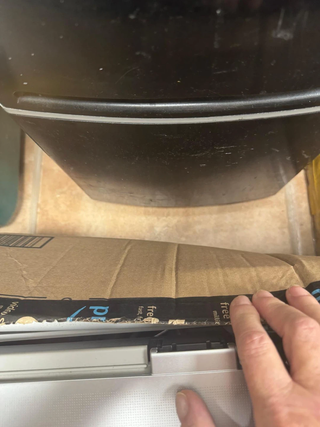 LG Dehumidifier with Auto Restart - photo 3