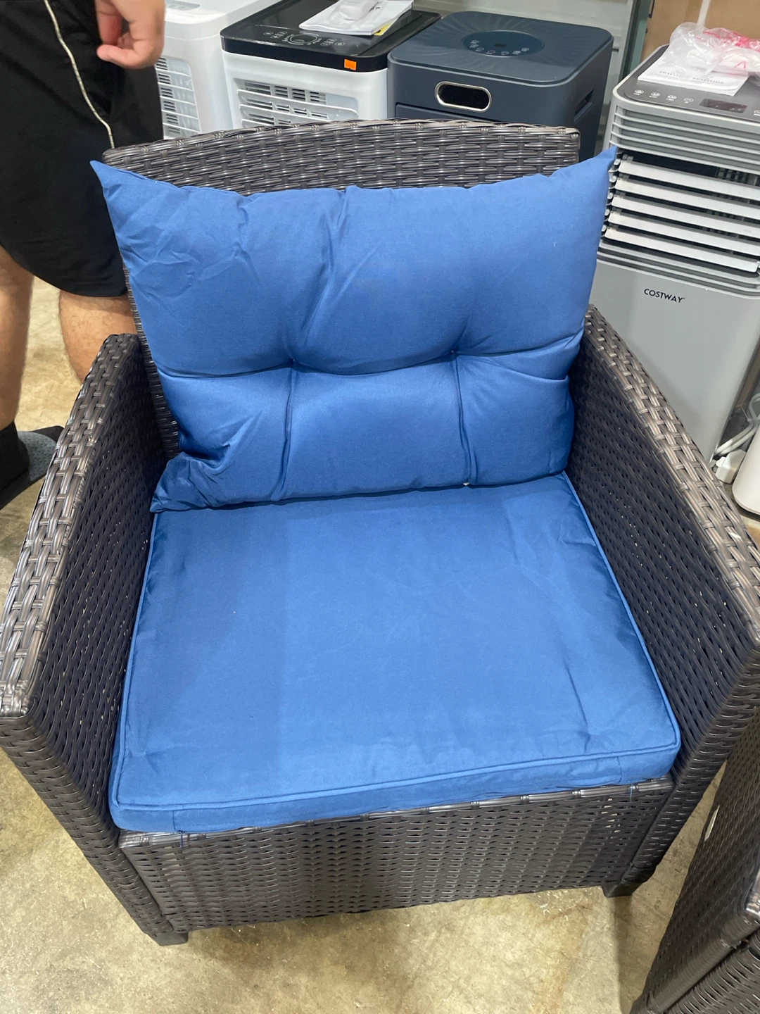 Wicker patio chair with blue cushion - photo 2