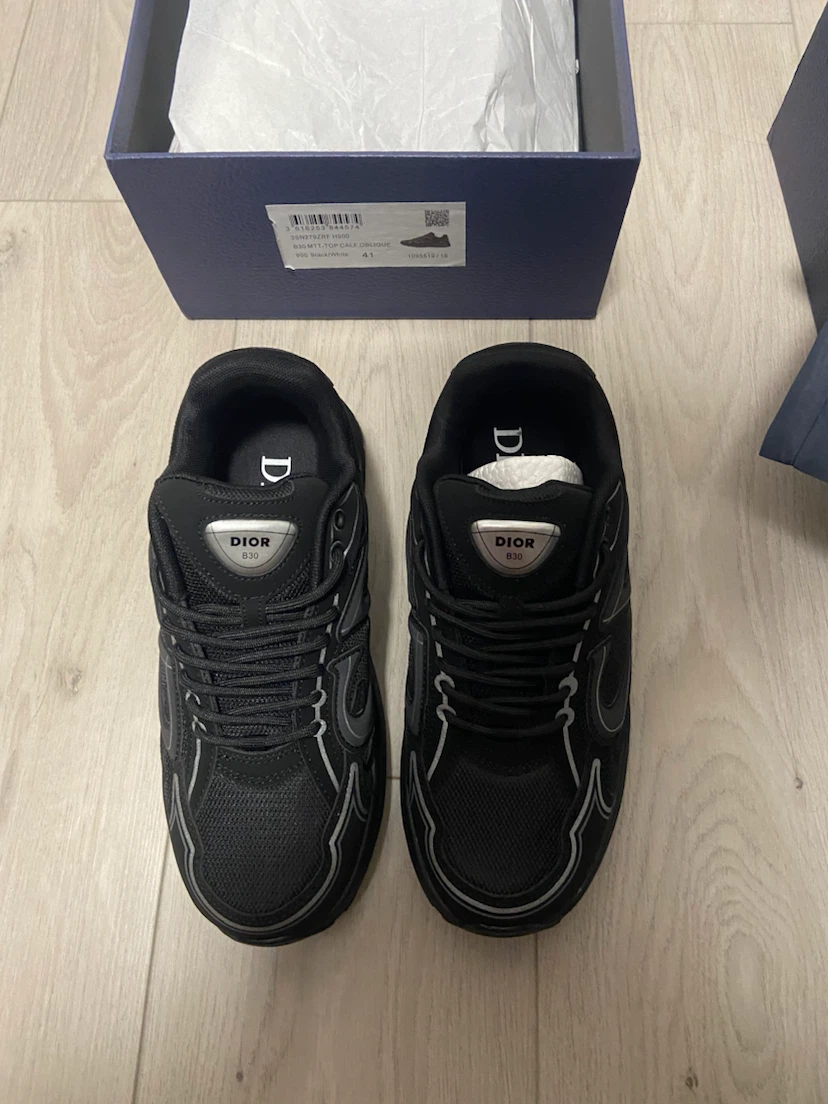 Brand new black Dior B30 size 8
