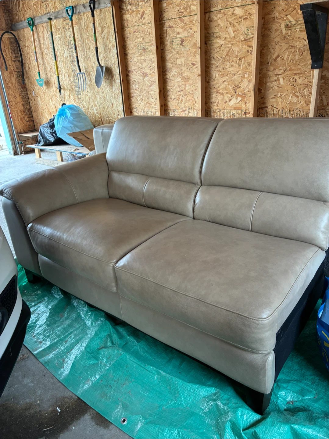 Large Leather Sectional Sofa - photo 3