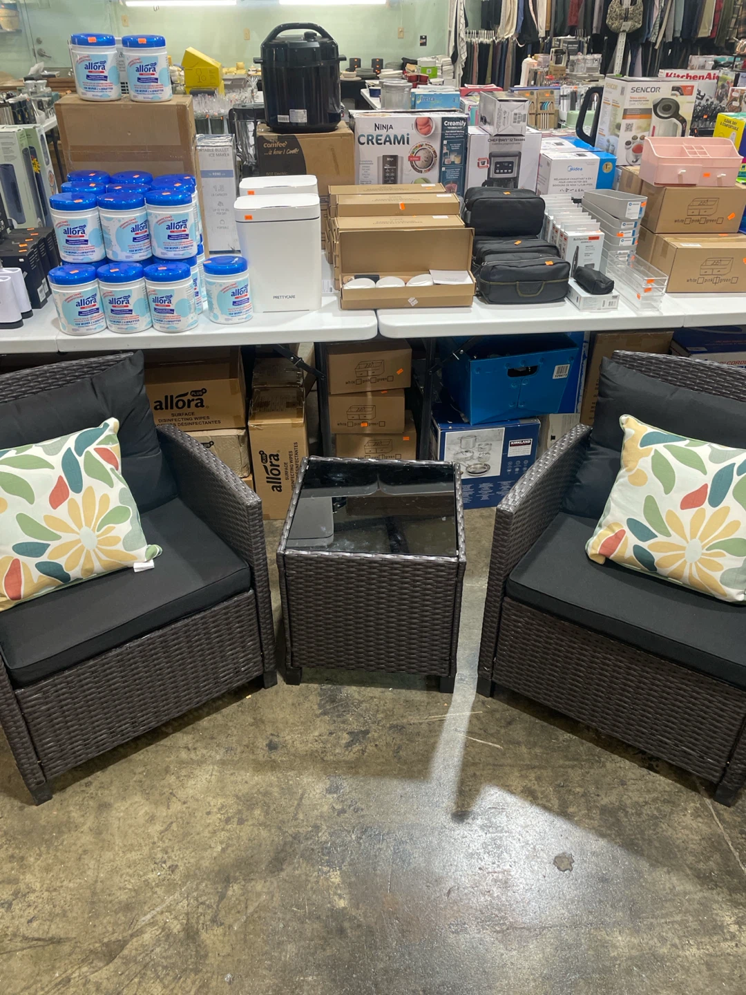 Outdoor Wicker Armchair with Cushion and Pillow
