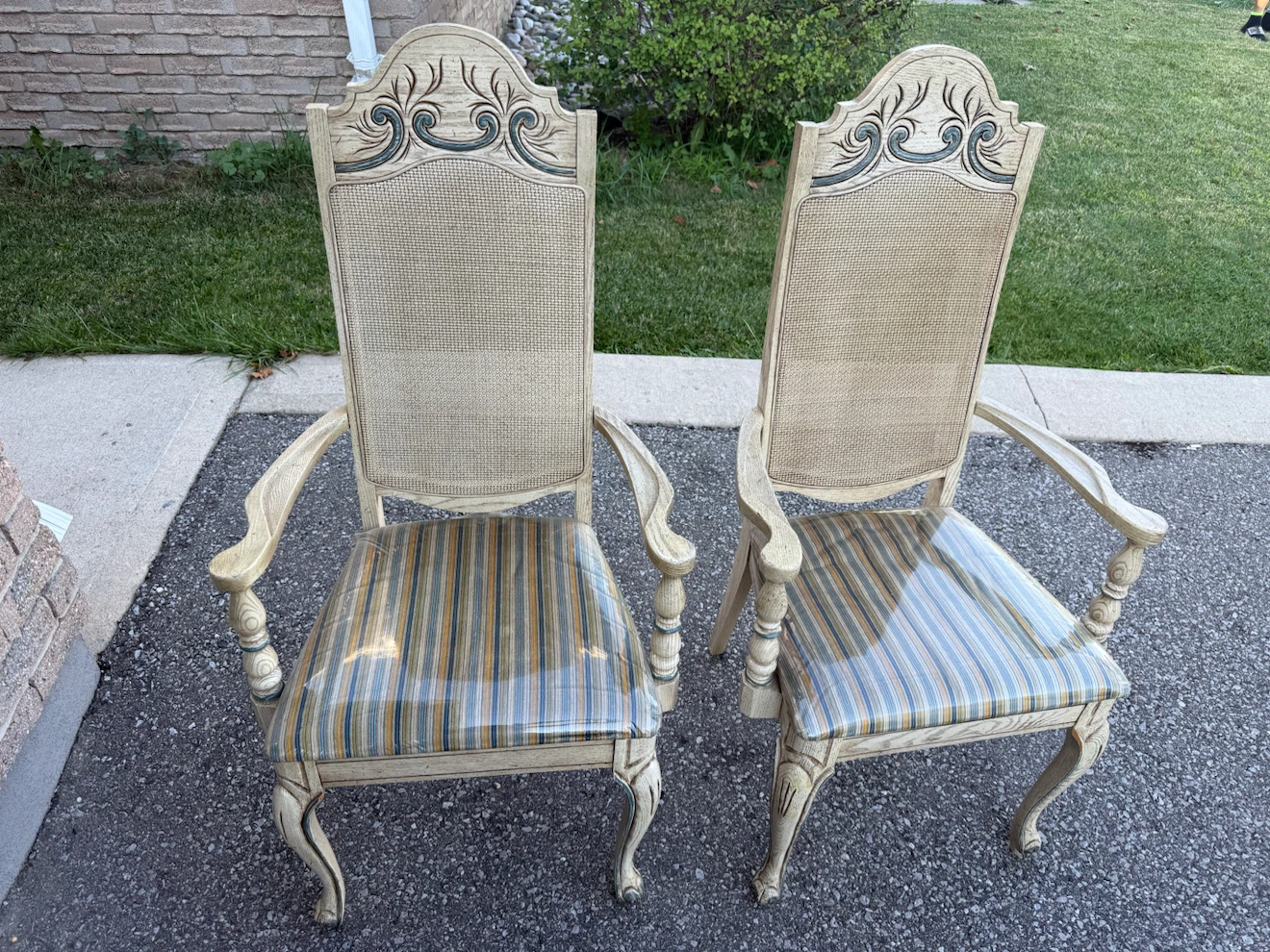 Vintage French Provincial 7-Piece Dining Set - Table, 6 Chairs - photo 4