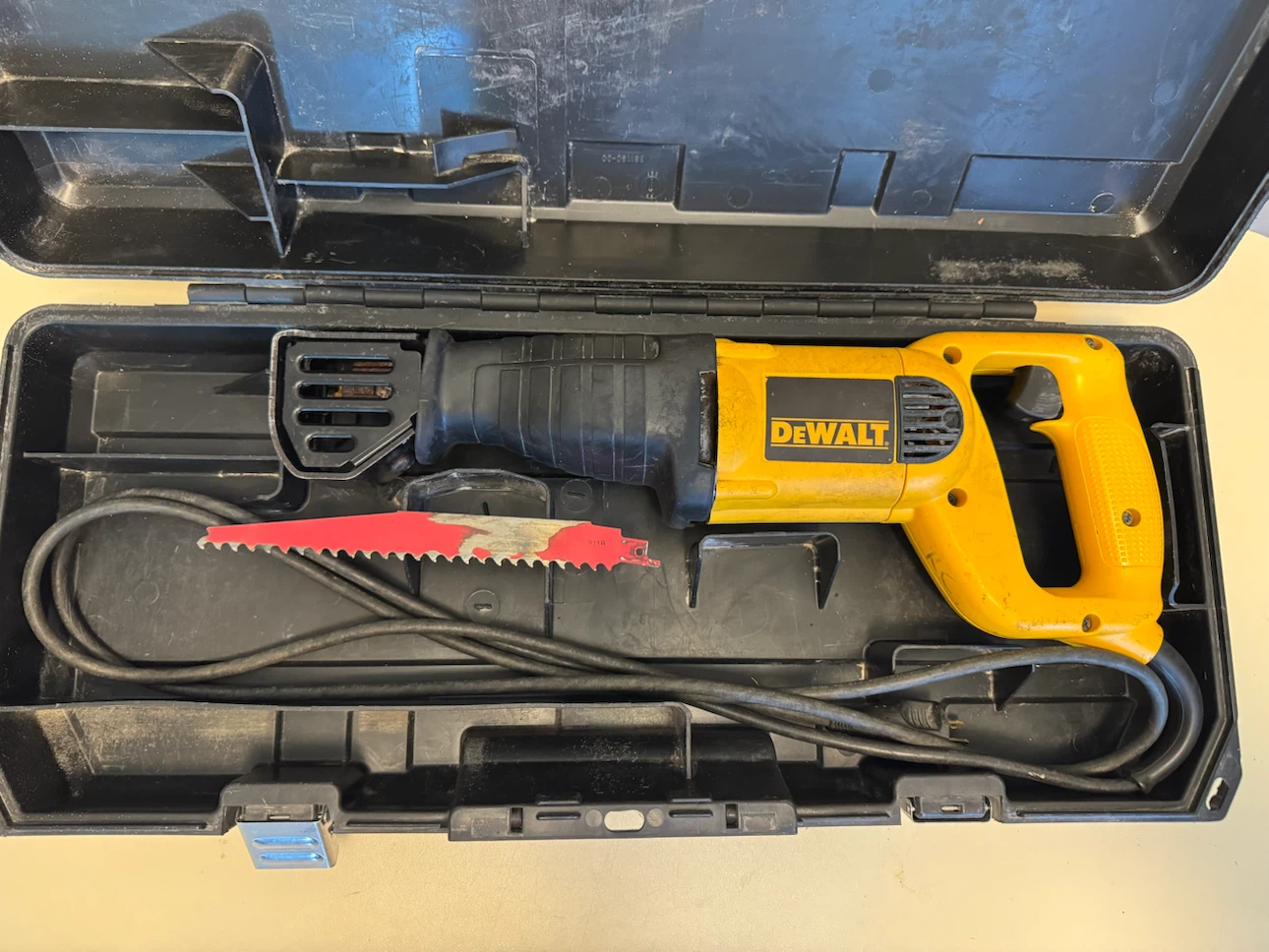 DEWALT DW304P Reciprocating Saw with Case - photo 4