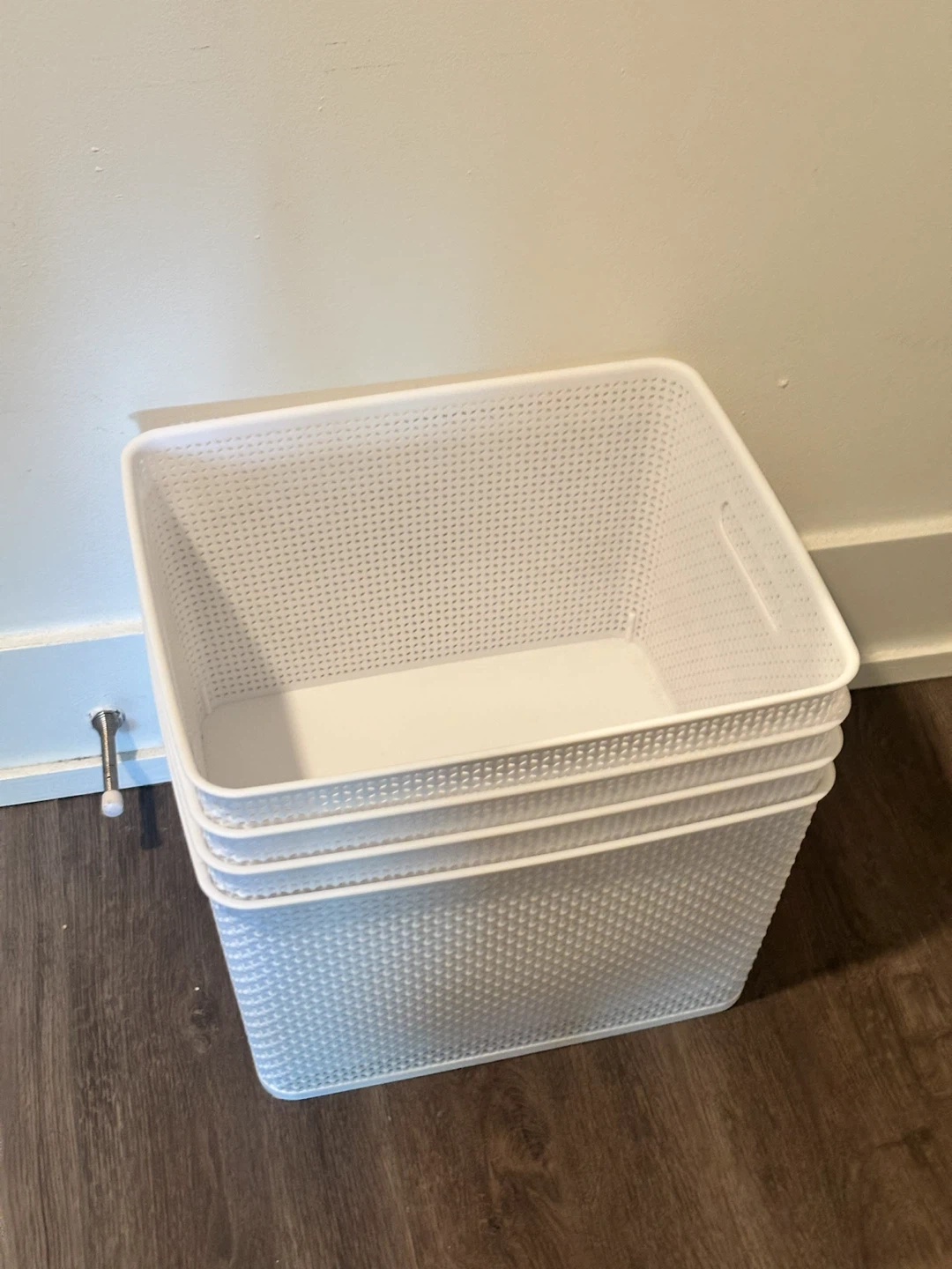 Set of 4 White Storage Baskets