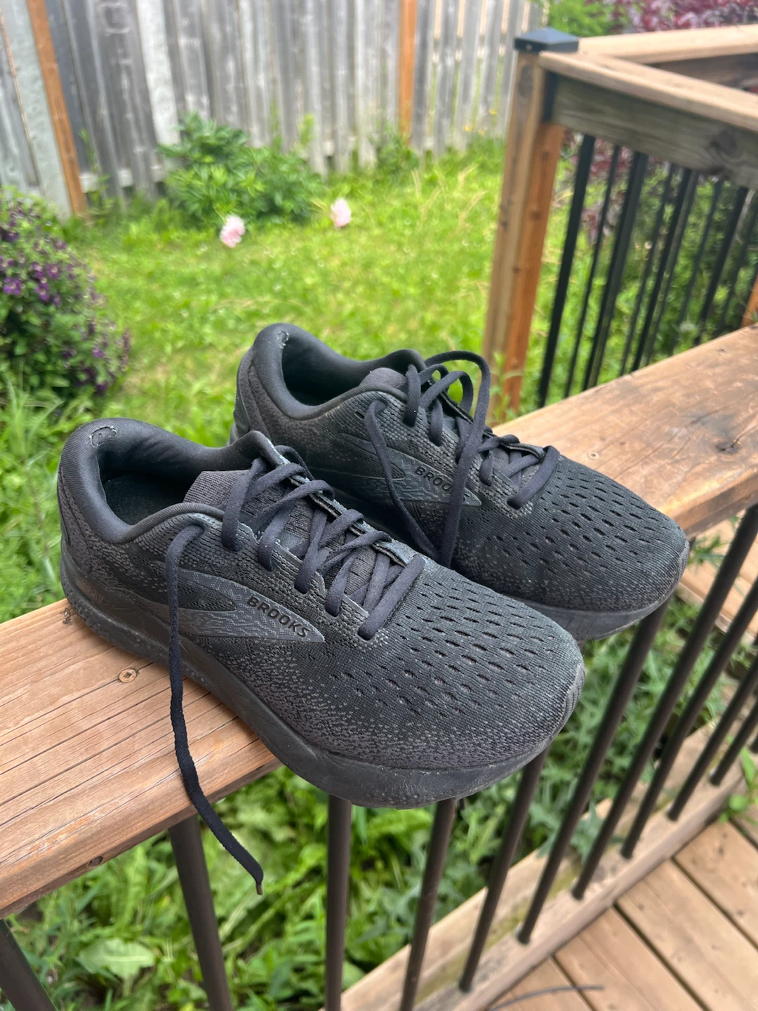 Woman’s Brooks Running Shoes size 8