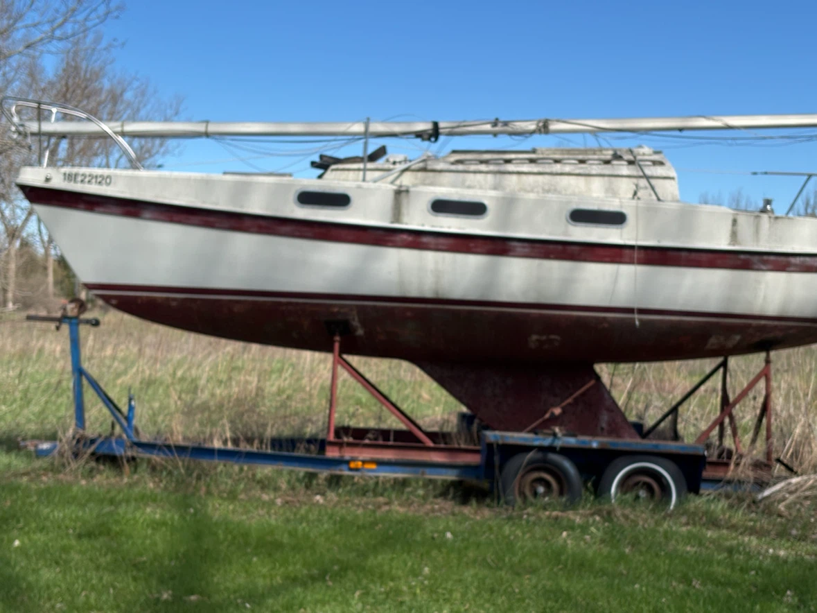 Sailboat for Sale - Hull Number 18E22120 - photo 3