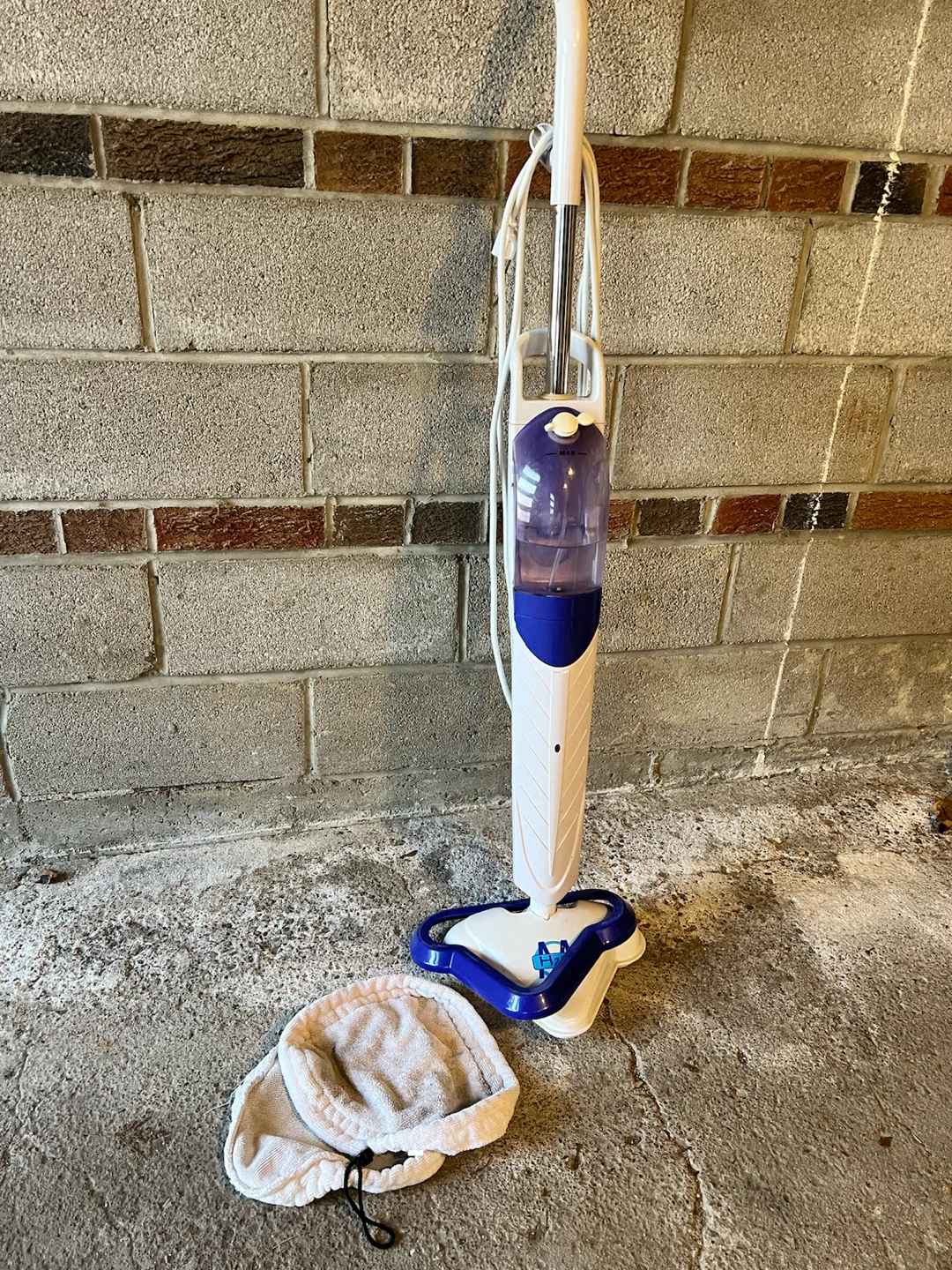H2O Mop Steam Cleaner - photo 3