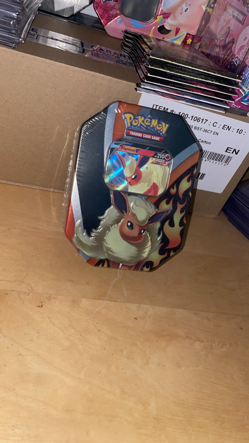 Pokémon Trading Card Game Flareon Tin