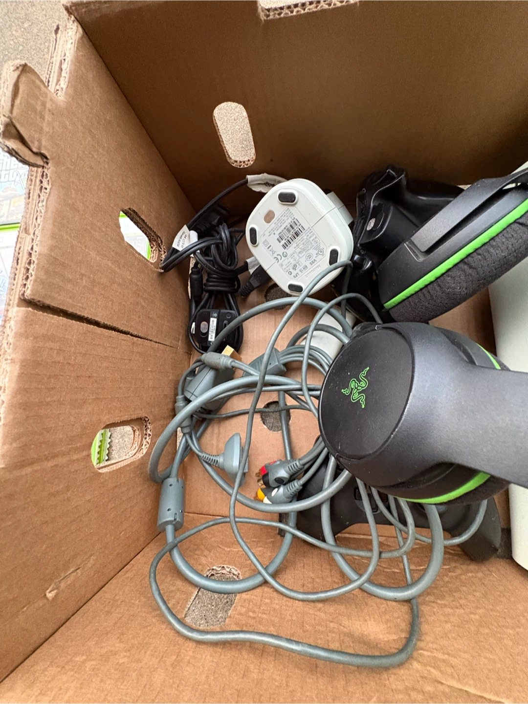 Xbox 360 Slim Bundle – AS IS –  read description - photo 3