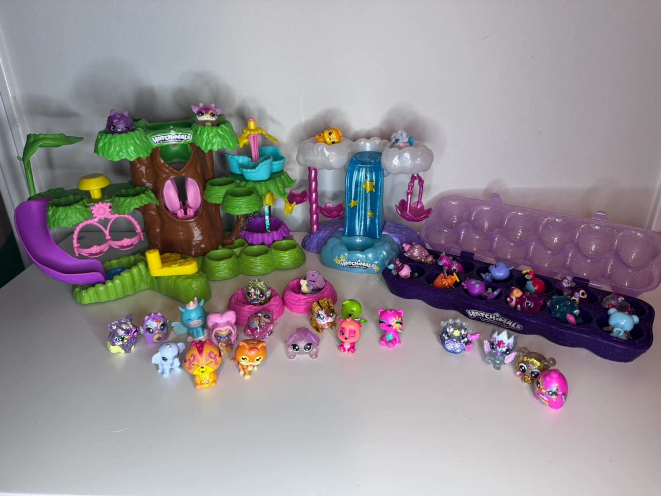 Hatchimals Colleggtibles Playset and Figure Lot