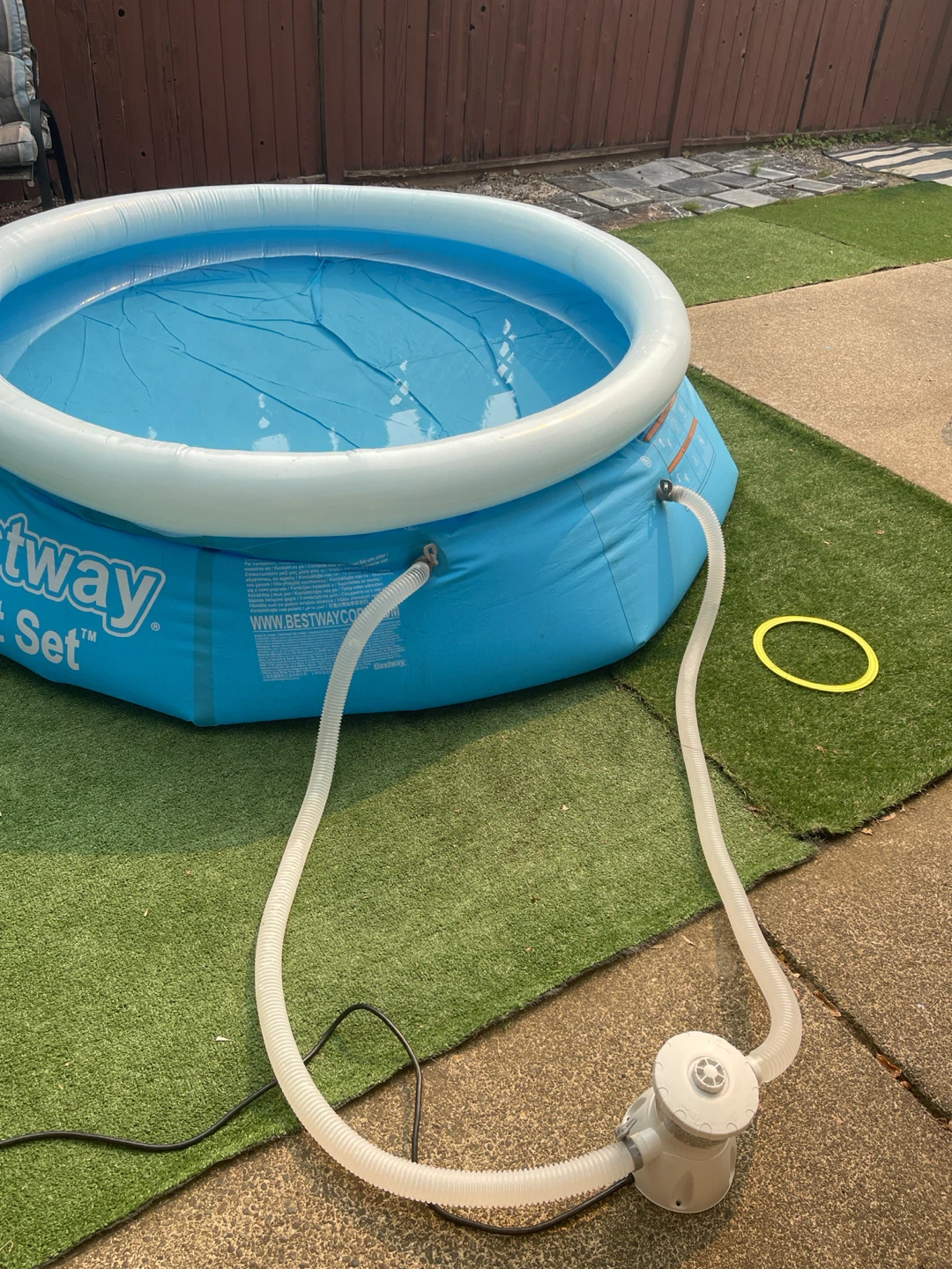 Bestway Fast Set Pool with pump