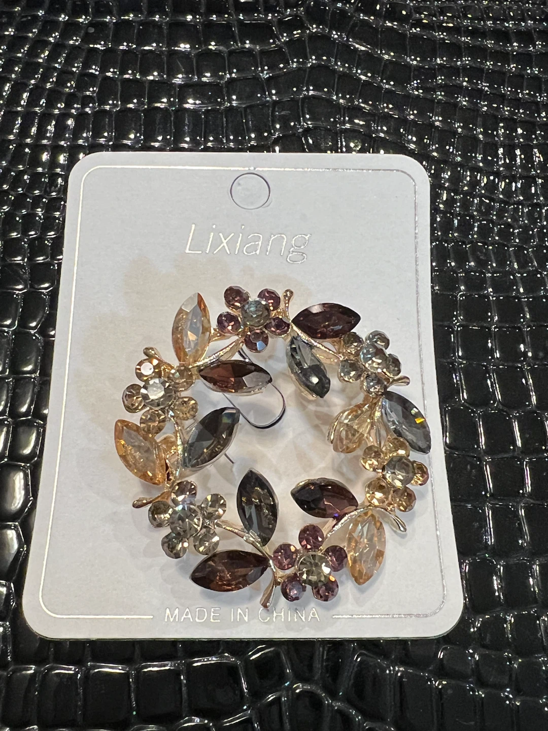 Lixiang Brooch with Crystal Accents