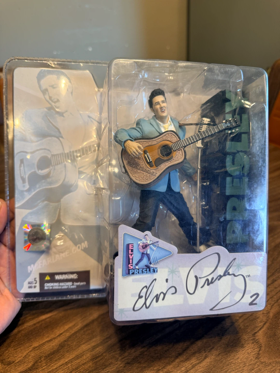 ELVIS PRESLEY 2 – 50TH ANNIVERSARY FIGURE (OFFICIAL LICENSE)
