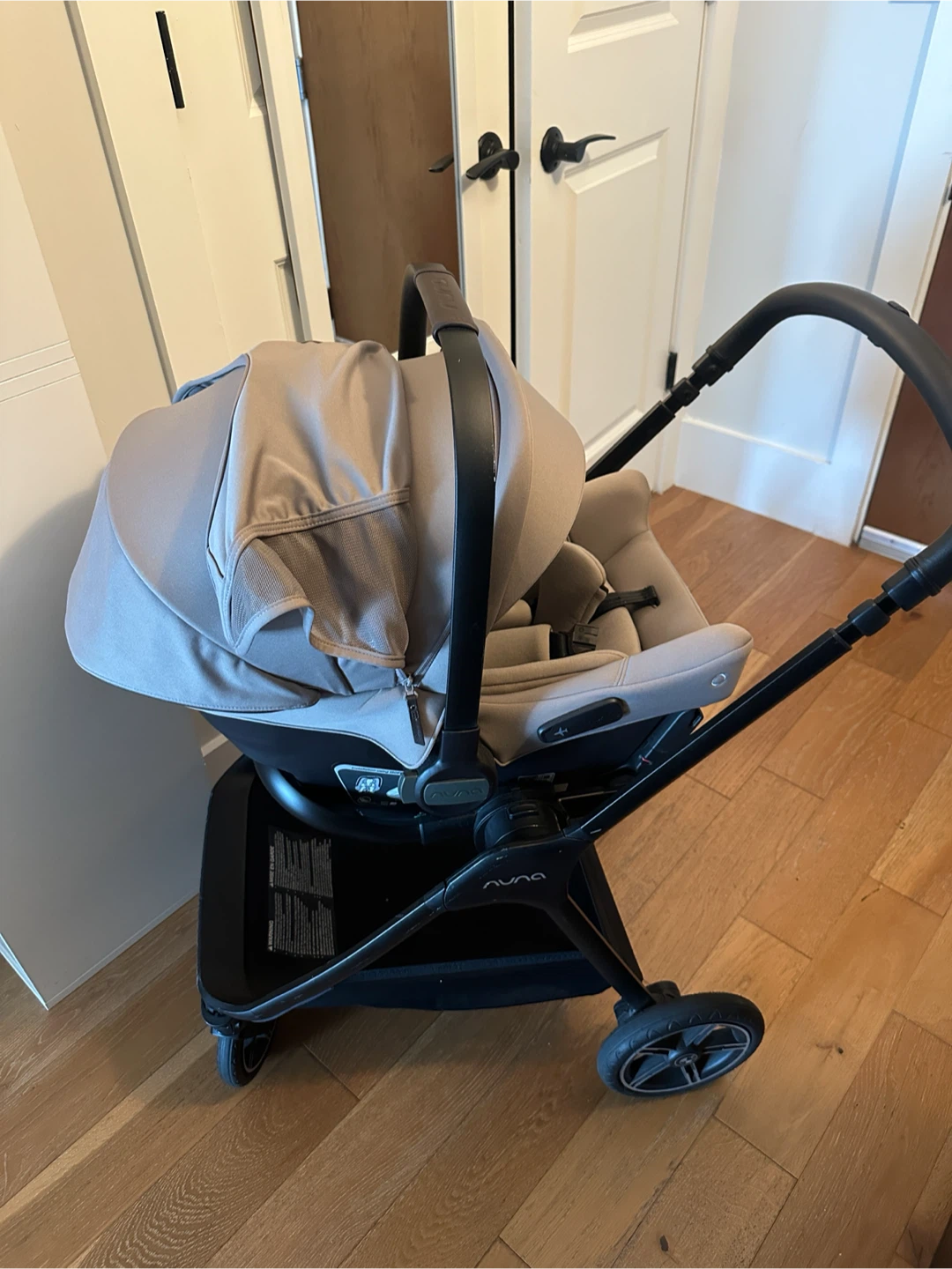 Nuna triv next bmw Stroller & Pipa Car Seat Travel System