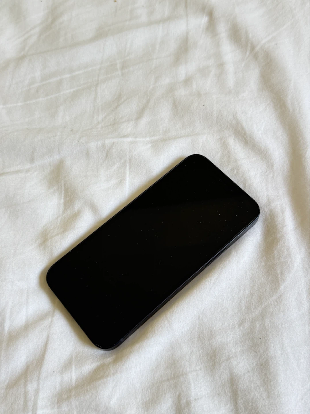 Black iPhone 12 - photo 2