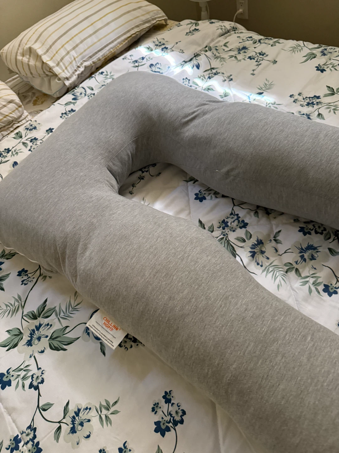 Comfort U Shaped Pregnancy Pillow with Removable Cover - photo 4