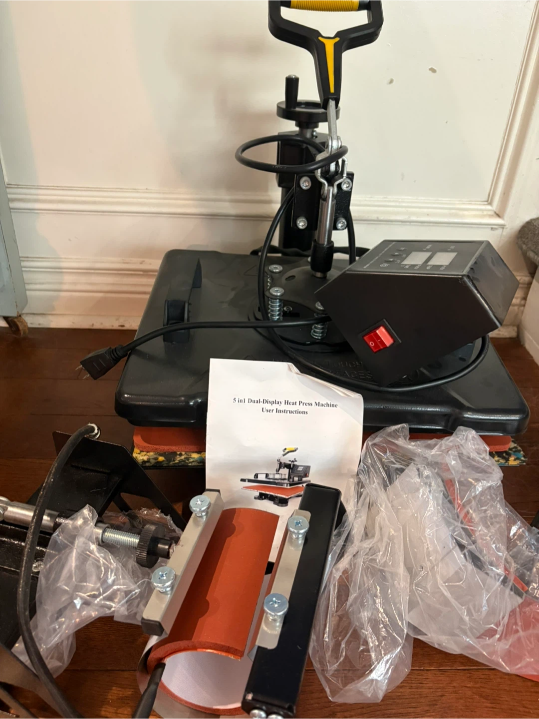 HUGE Cricut bundle —see all pics - photo 3