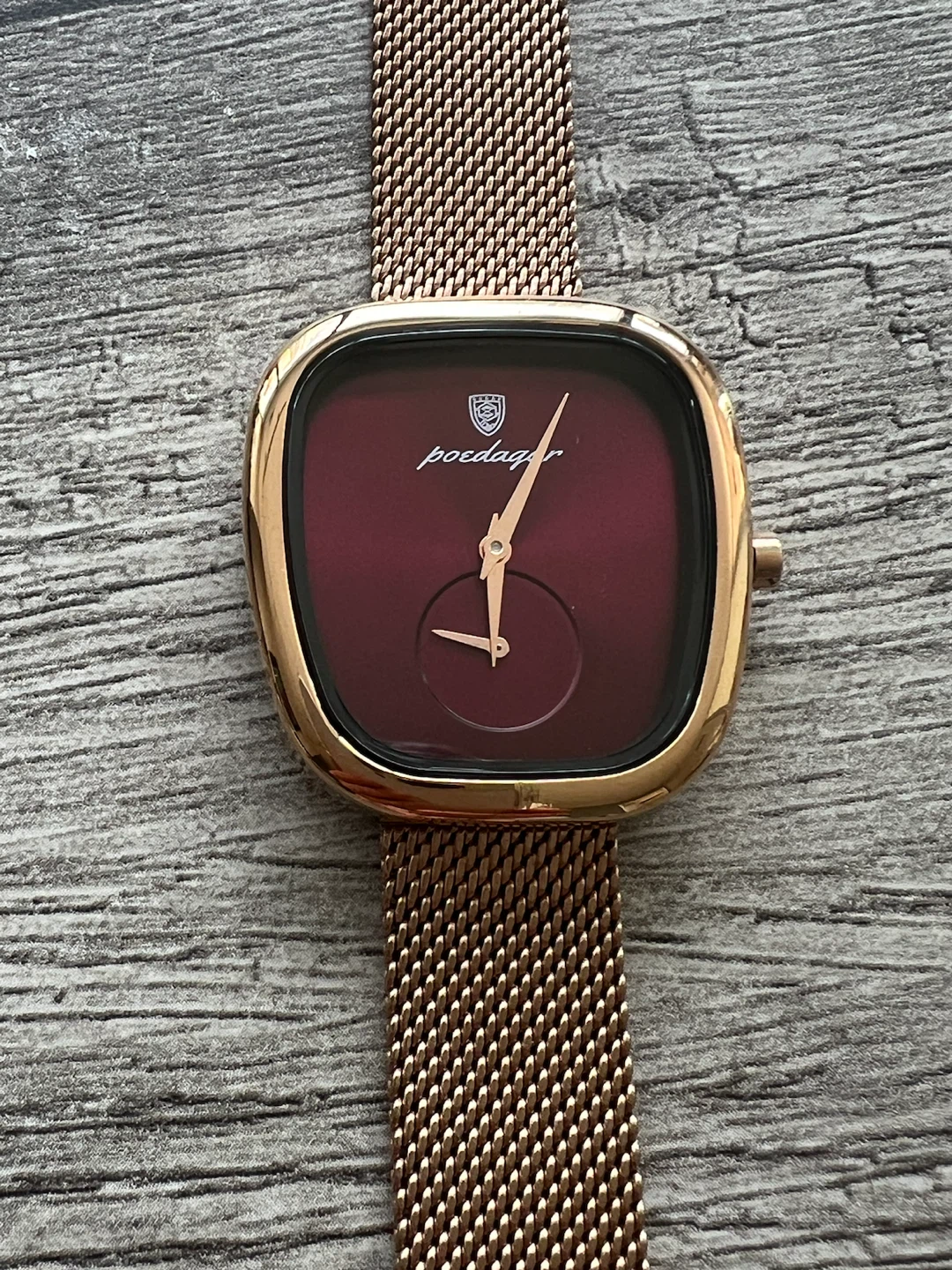 Poedagar Rose Gold Mesh Watch