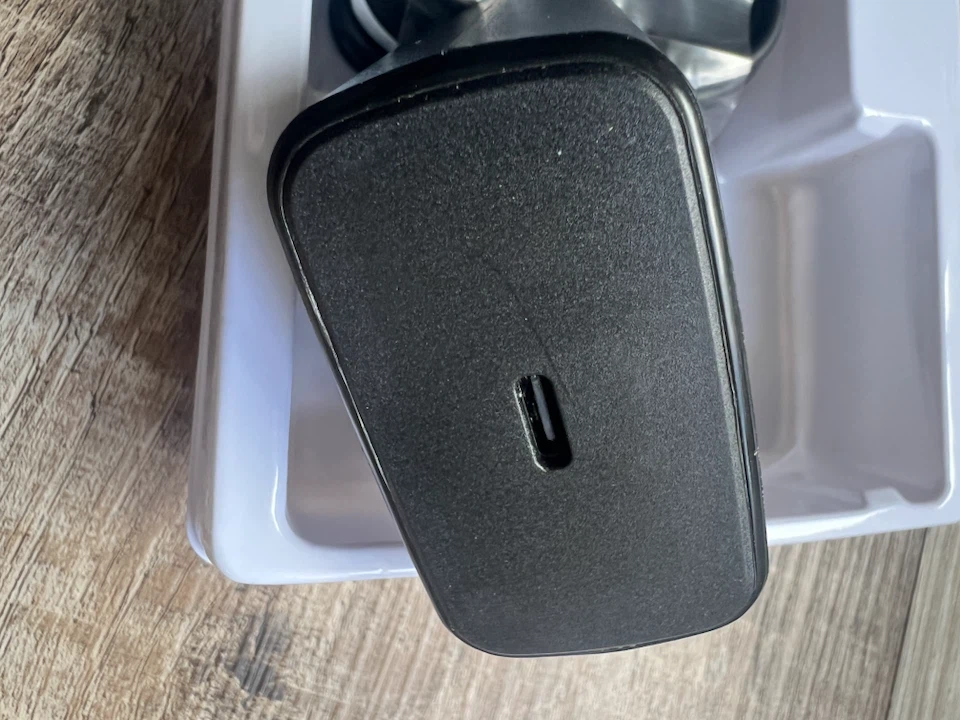 USB-C Fast Charger 45W PD with Cable - photo 4