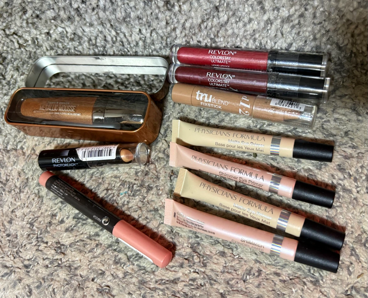 Assorted Makeup Lot: - photo 3