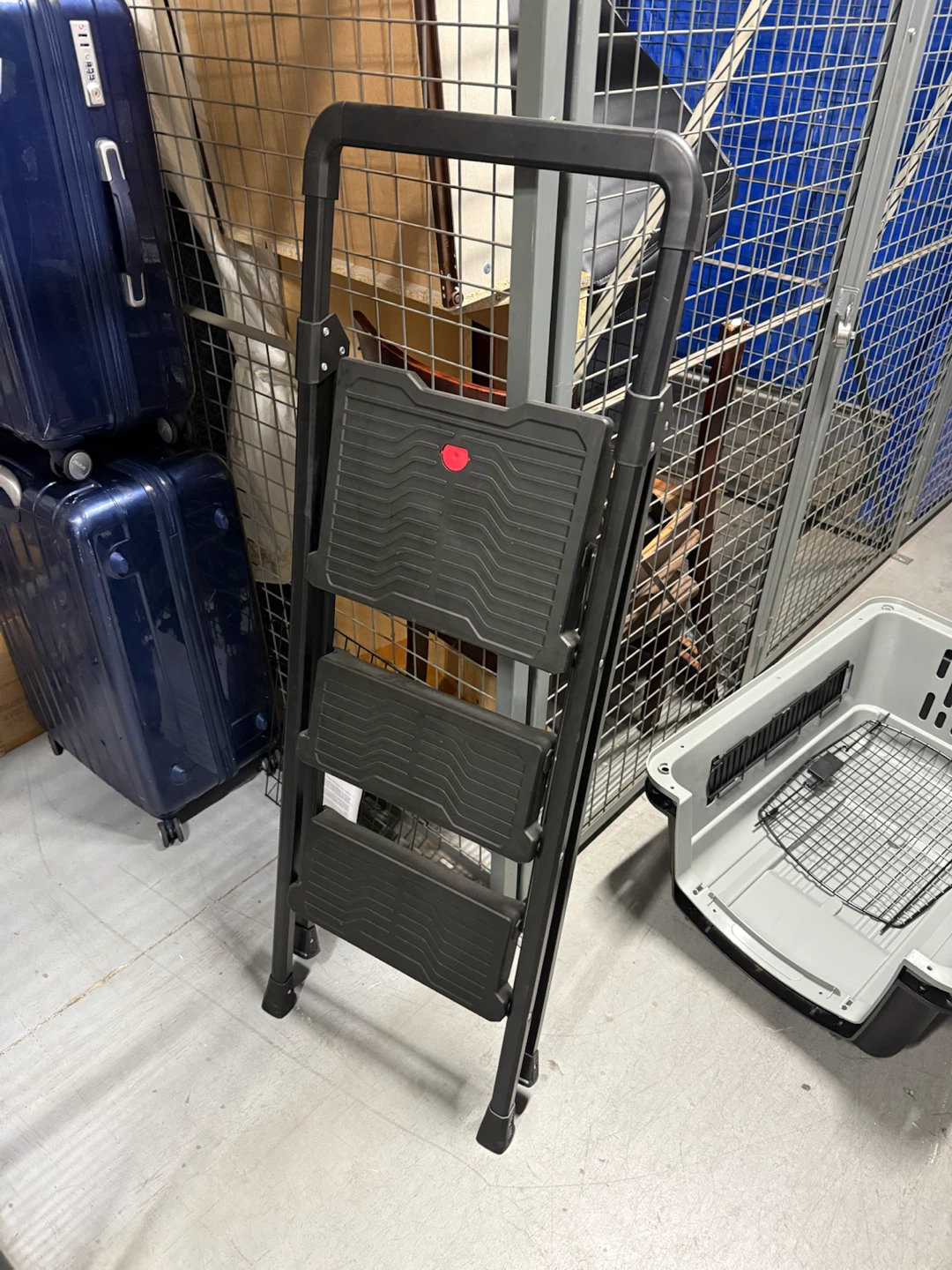 Mastercraft 3-Step Folding Step Stool - photo 2