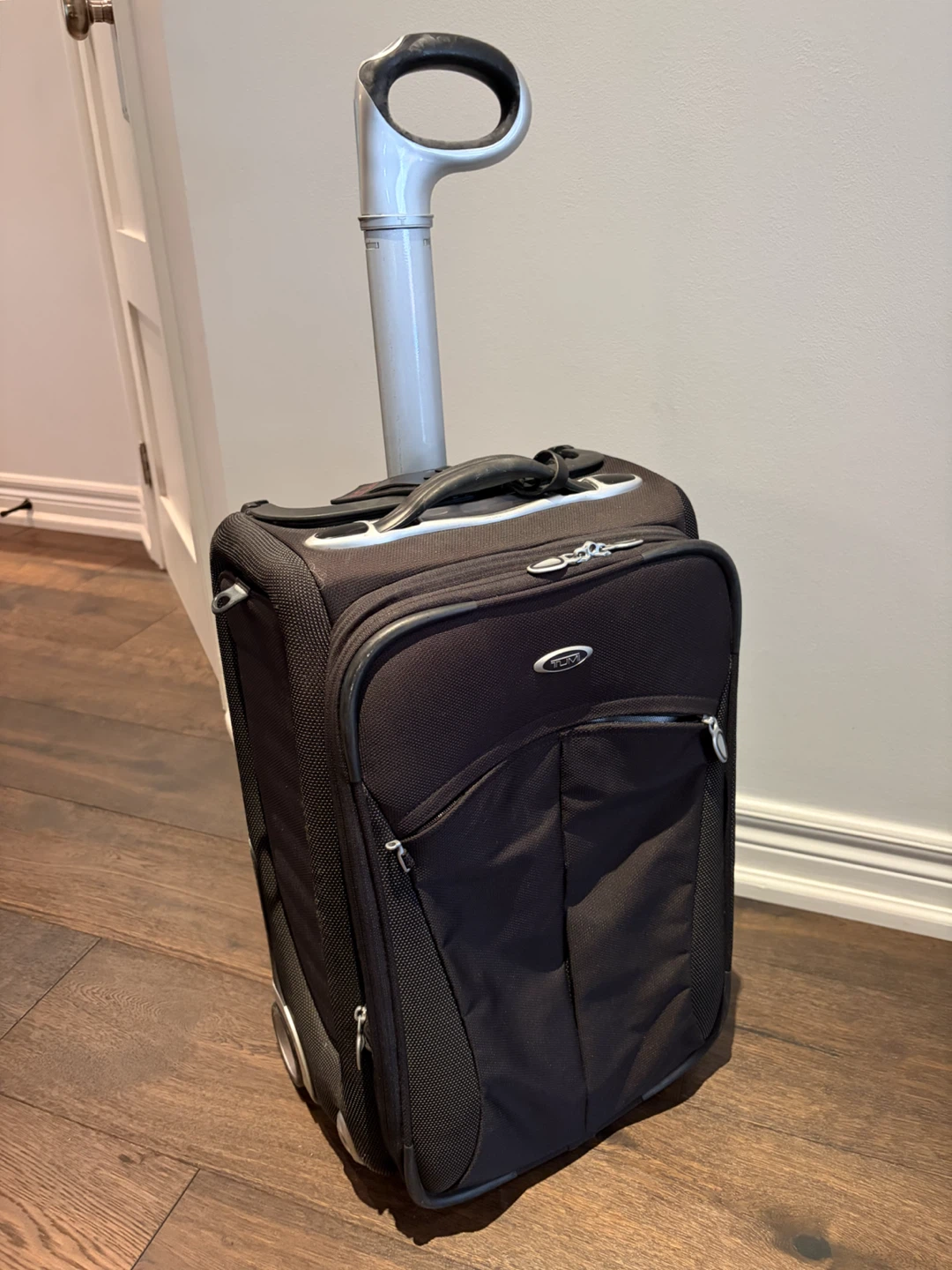 TUMI T3 22” Transporter Carry On Rolling Suitcase