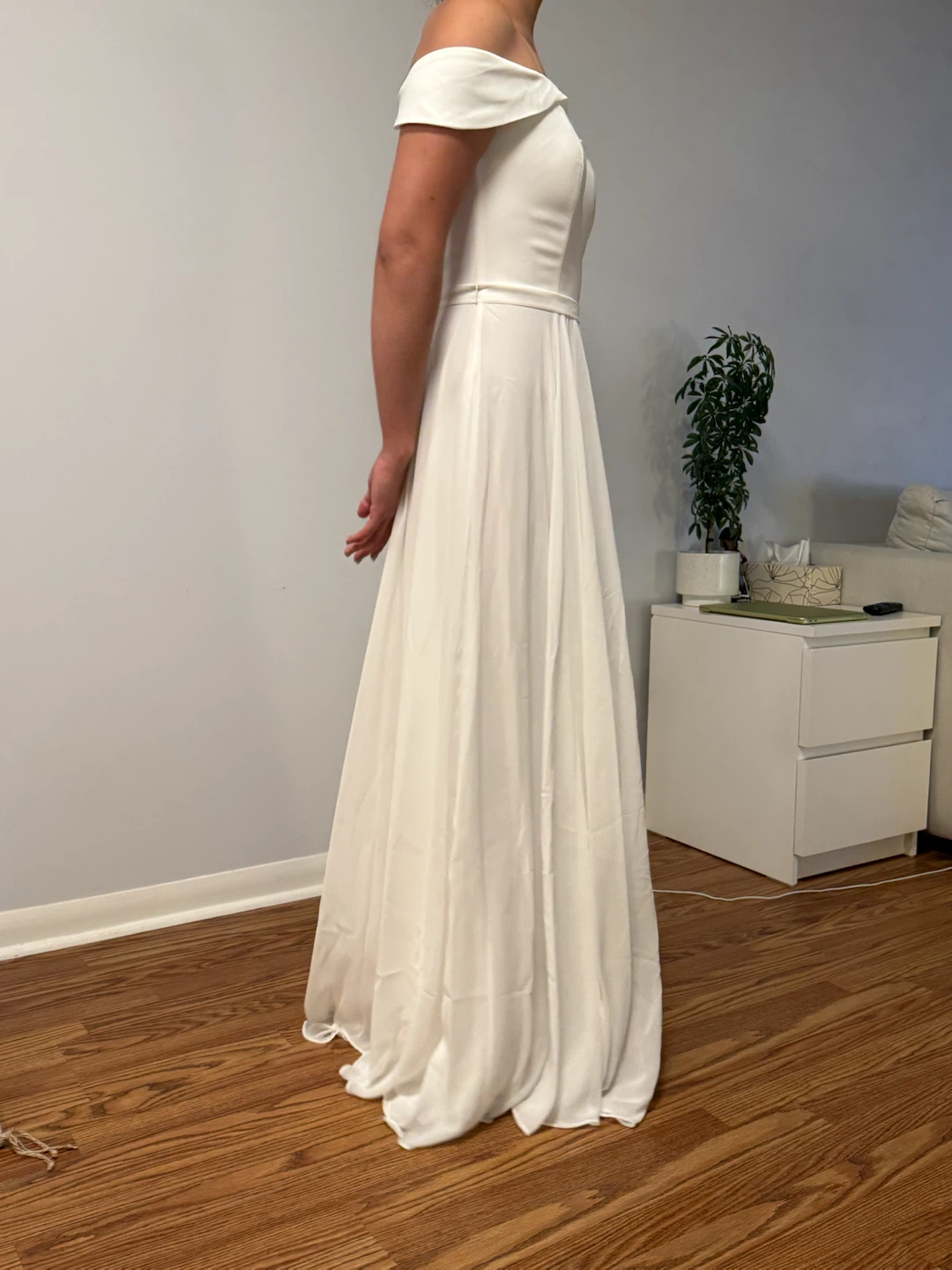 White Off-the-Shoulder Formal Dress - photo 4