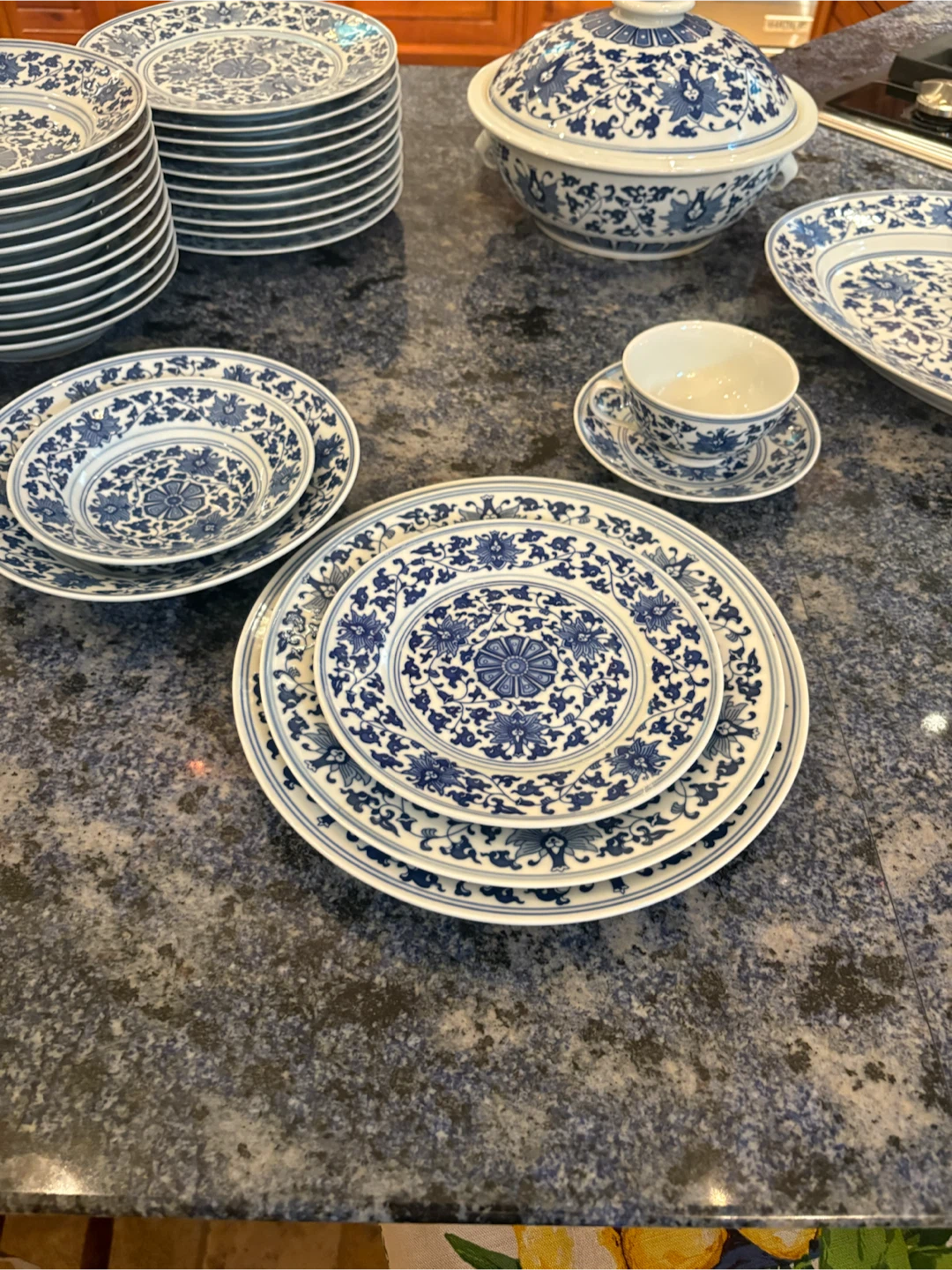 70-Piece Jingdezhen Blue & White Dinner Service Near-Set for 12
