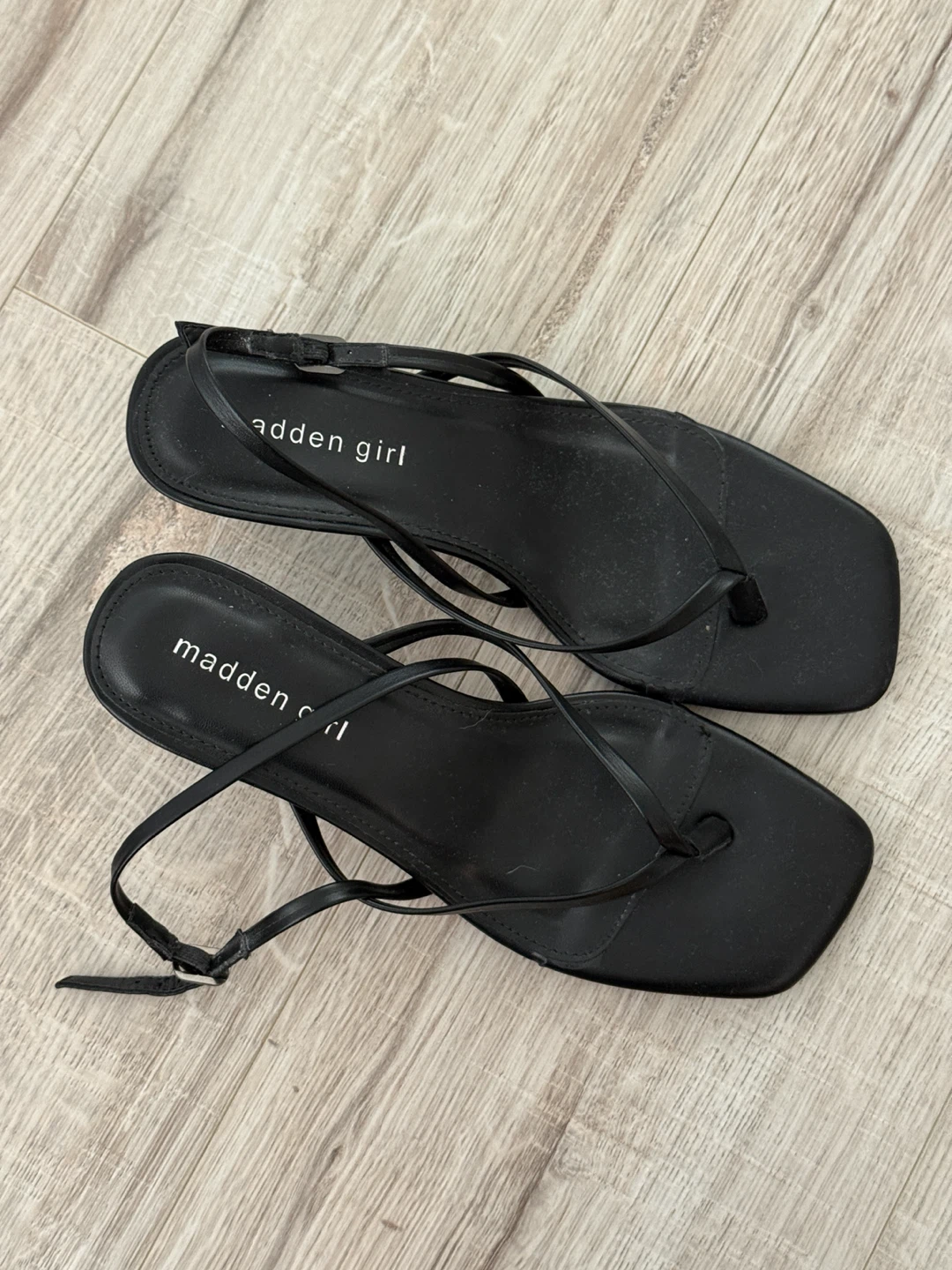 Madden Girl Black Thong Strap Sandals