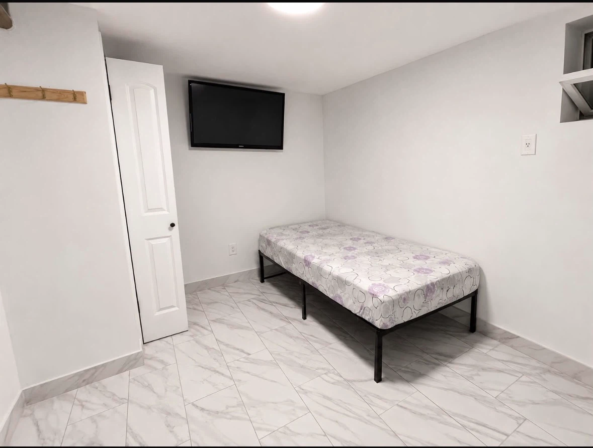 Se alquila cuarto - photo 3