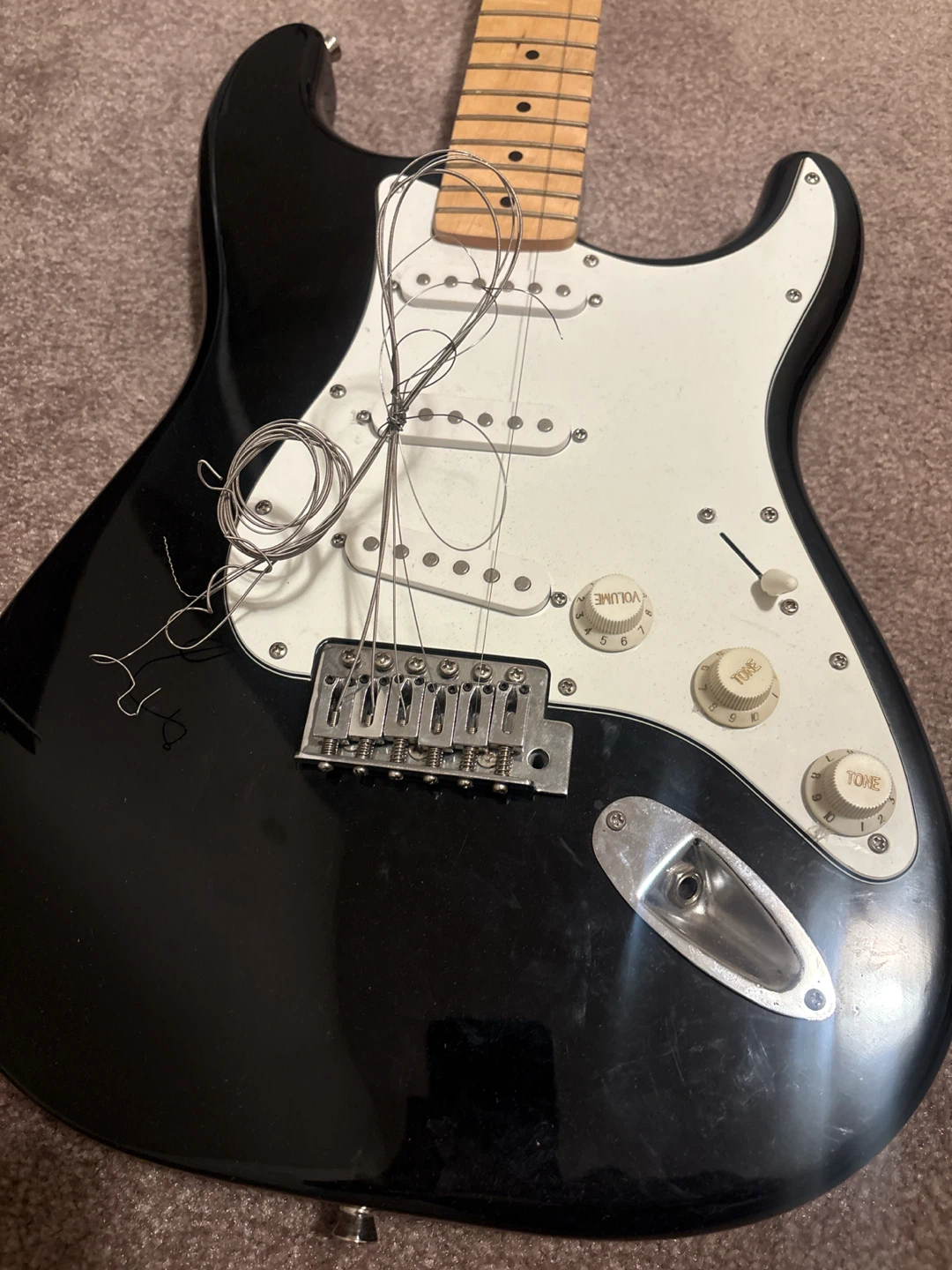 Fender Stratocaster Electric Guitar - photo 2