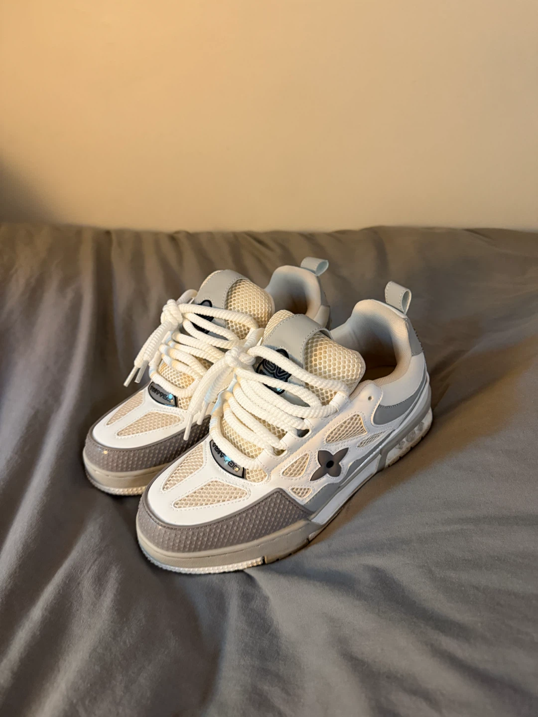 Lv Skates