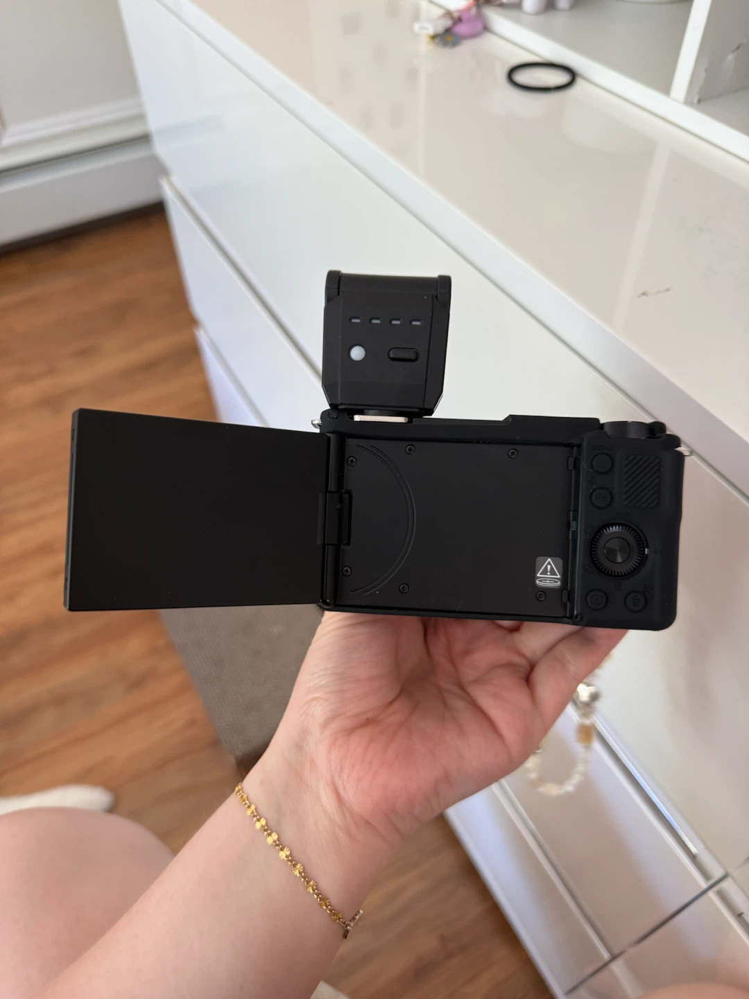 Sony Alpha Camera with 16-50mm Lens and Flash - photo 3