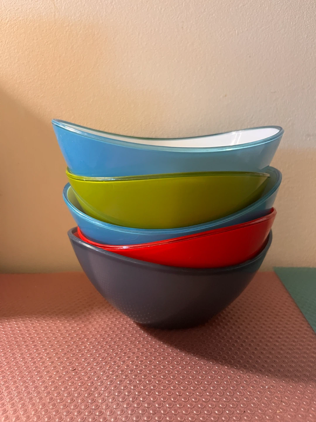 Set of 5 colourful serving bowls