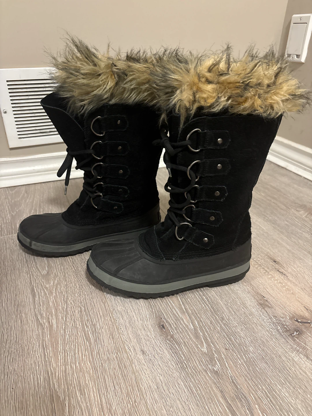 Broadstone Women's Black Winter Boots with Fur Trim - photo 2