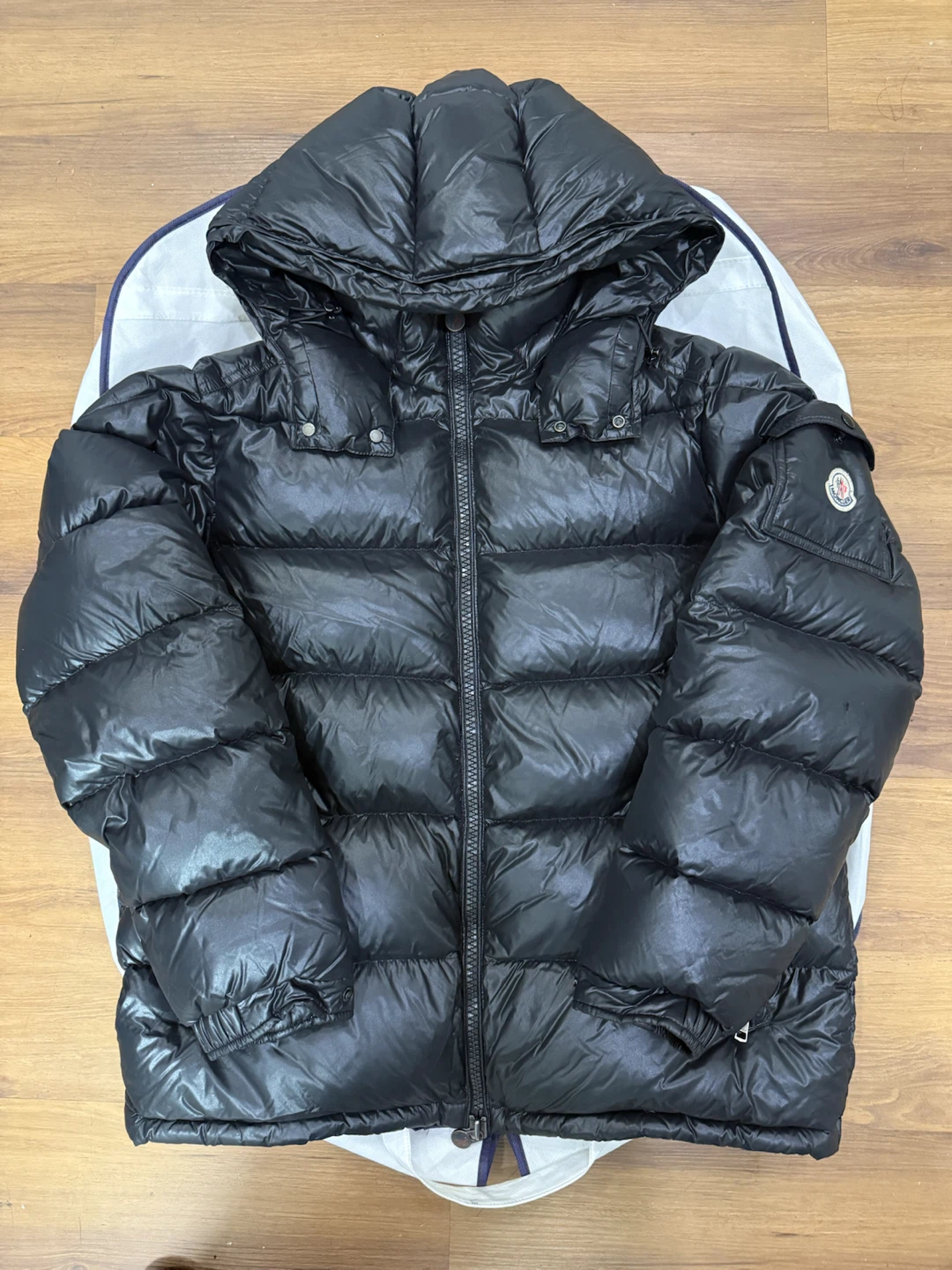 Moncler Men's Maya Hooded Short Down Puffer Jacket Size 6